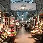 Apartment Charming In The French Quarter Of