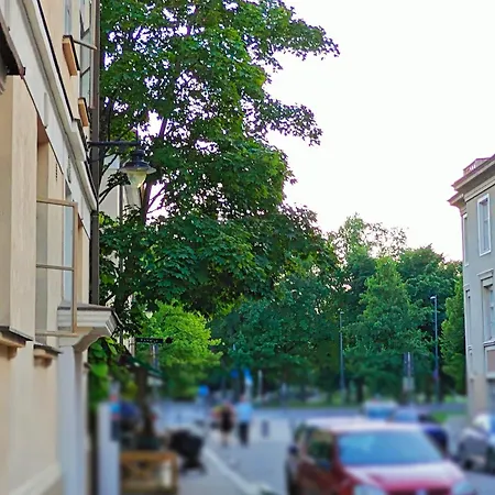 Апартаменты Charming In The French Quarter Of