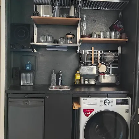 Апартаменты Charming In The French Quarter Of *